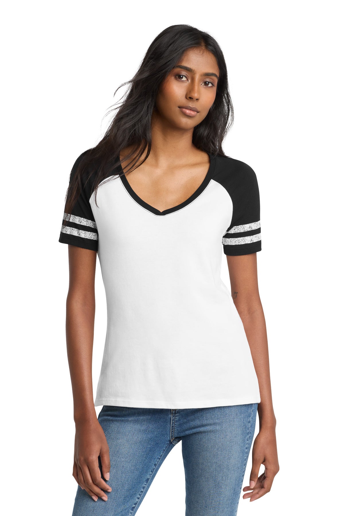 District    Women's Game V-Neck Tee. DM476